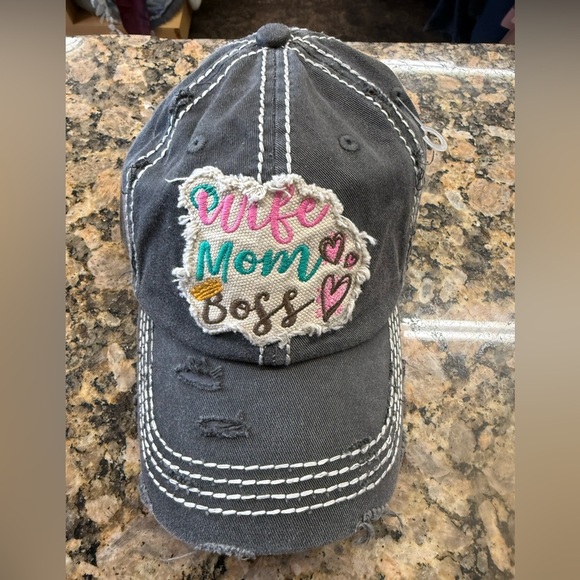 KBETHOS Accessories - KBETHOS Wife Mom Boss Distressed Patch Baseball Cap Hat Gray NWT
